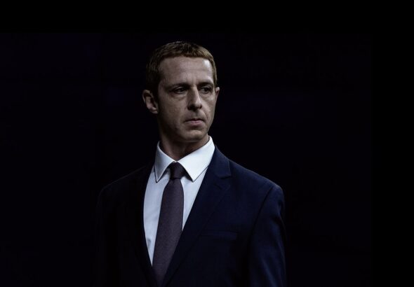 От Succession до Facebook - защо Джеръми Стронг се съгласи да играе Марк Зукърбърг