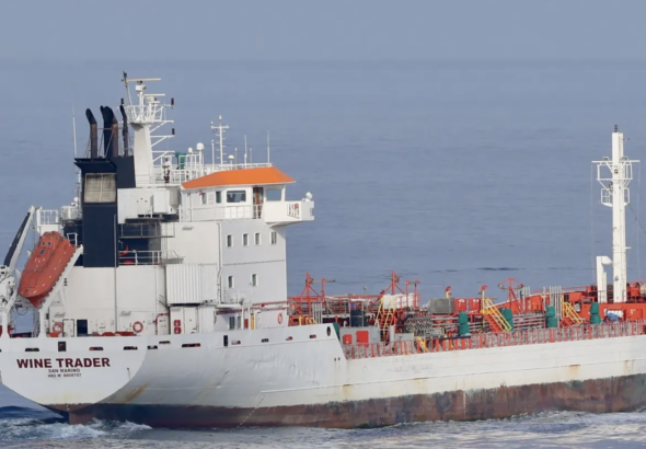 Издирват 8 моряци след удар по втори кораб край Румъния