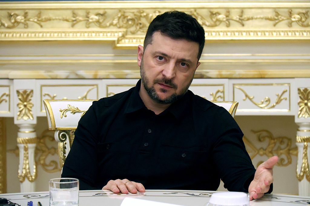 Зеленски допусна замразяване на фронтовата линия, но не и предаване на територии за Русия